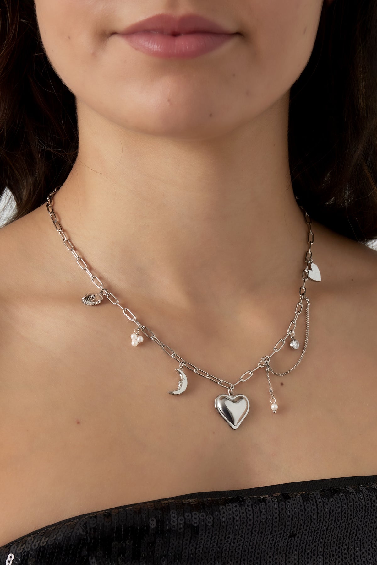 zilverkleurige Amore more bedelketting
