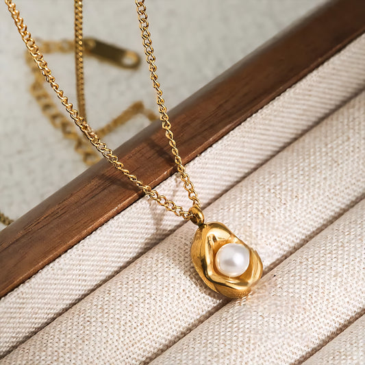Ketting met Goudklompje met pareltje