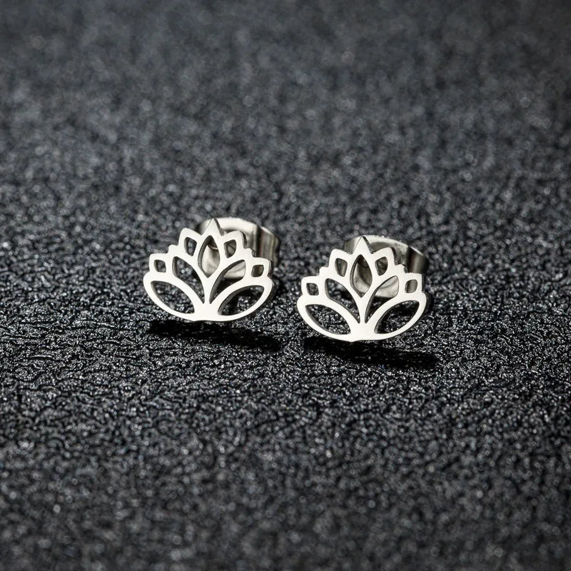 A) Lotus oorstekers Zilver