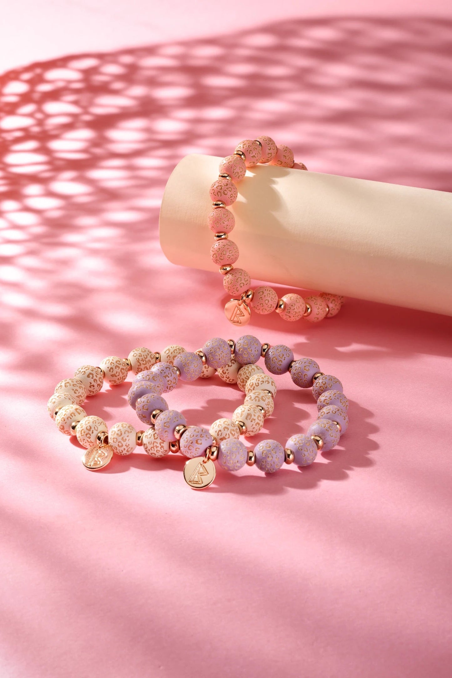 Elastische armband roze koraal BaBeZa