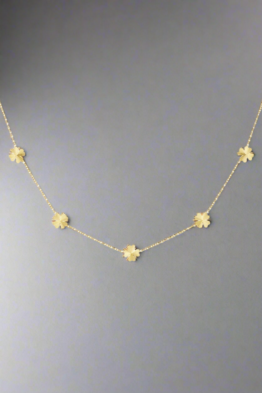 Goudkleurige goed geluk ketting