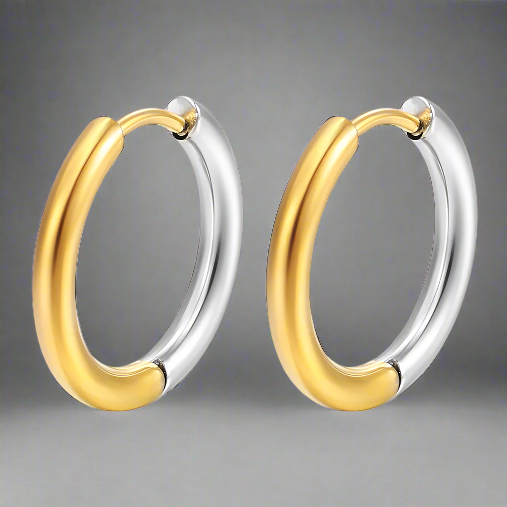 Zilver met goudkleurige oorringen