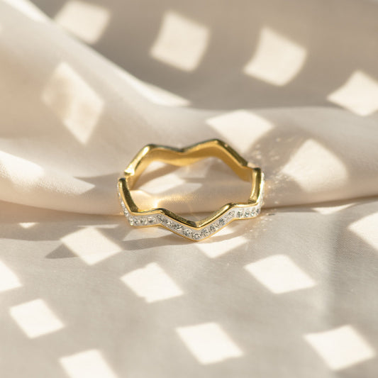 Fame ring Lightning with stones