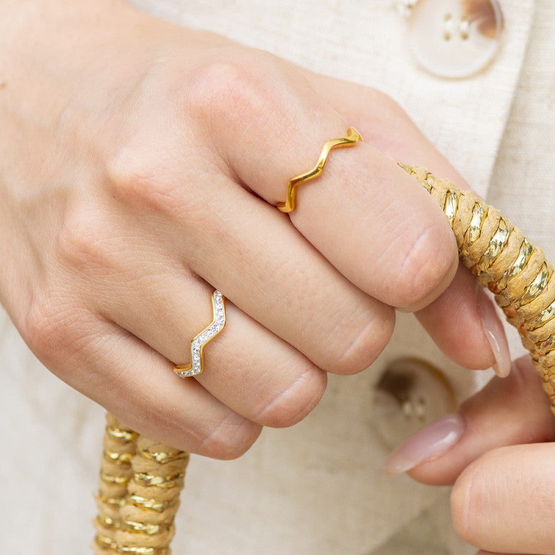 Fame ring Lightning with stones