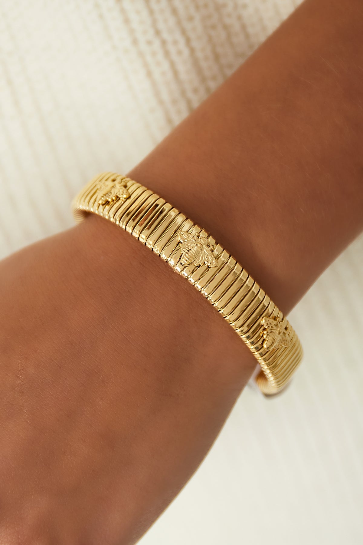 Zilverkleurige Bijen Beauty armband