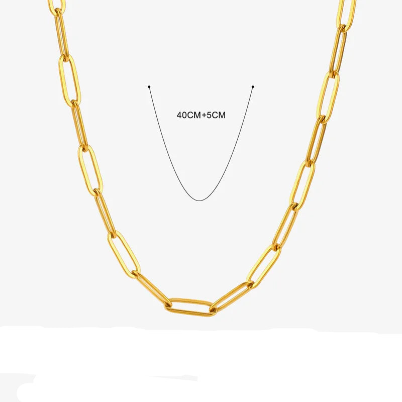 1) Goudkleurige schakel ketting